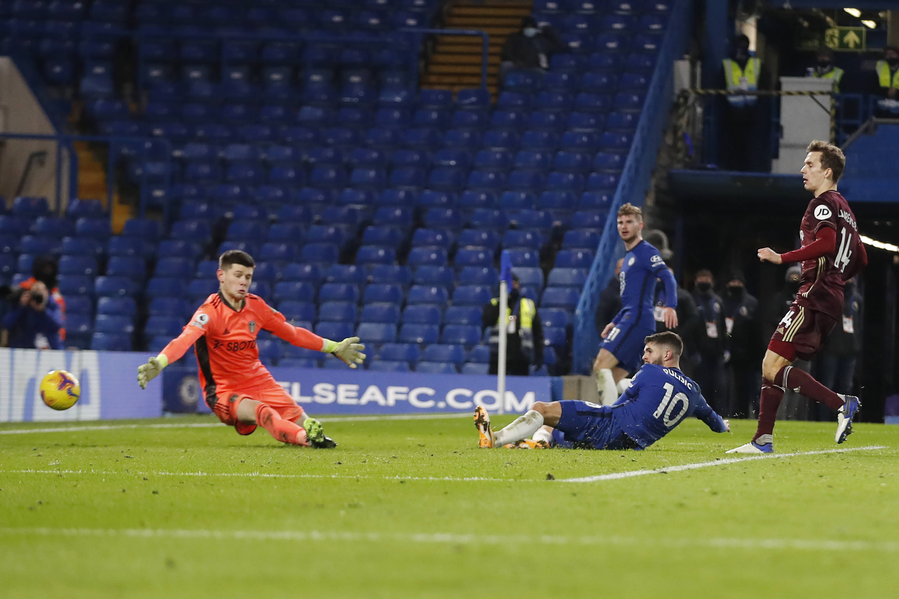 持其在中超 持其在中超